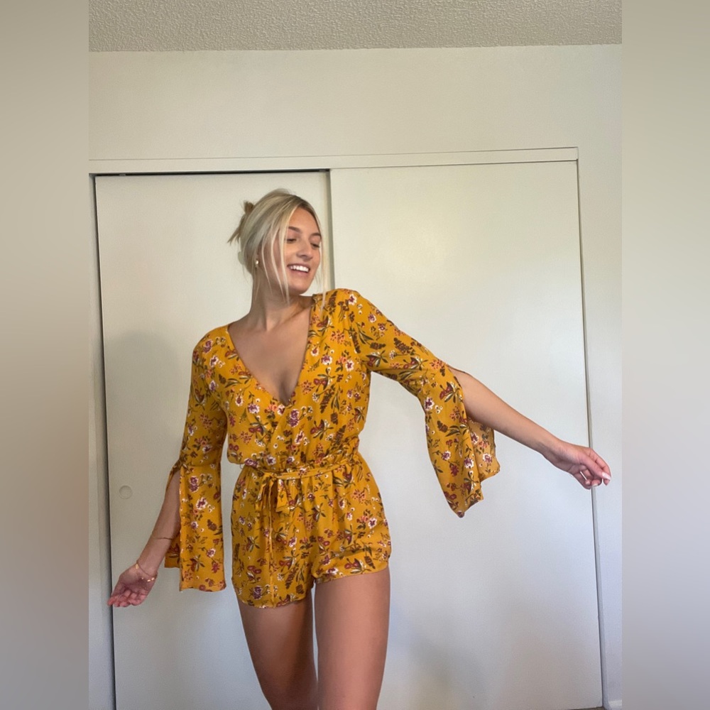 Floral Tie Waist Romper